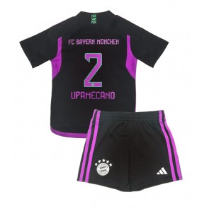 Bayern Munich Dayot Upamecano #2 Dětské Venkovní dres komplet 2023-24 Krátký Rukáv (+ trenýrky)